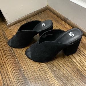 Tonya Open Toe Mule!